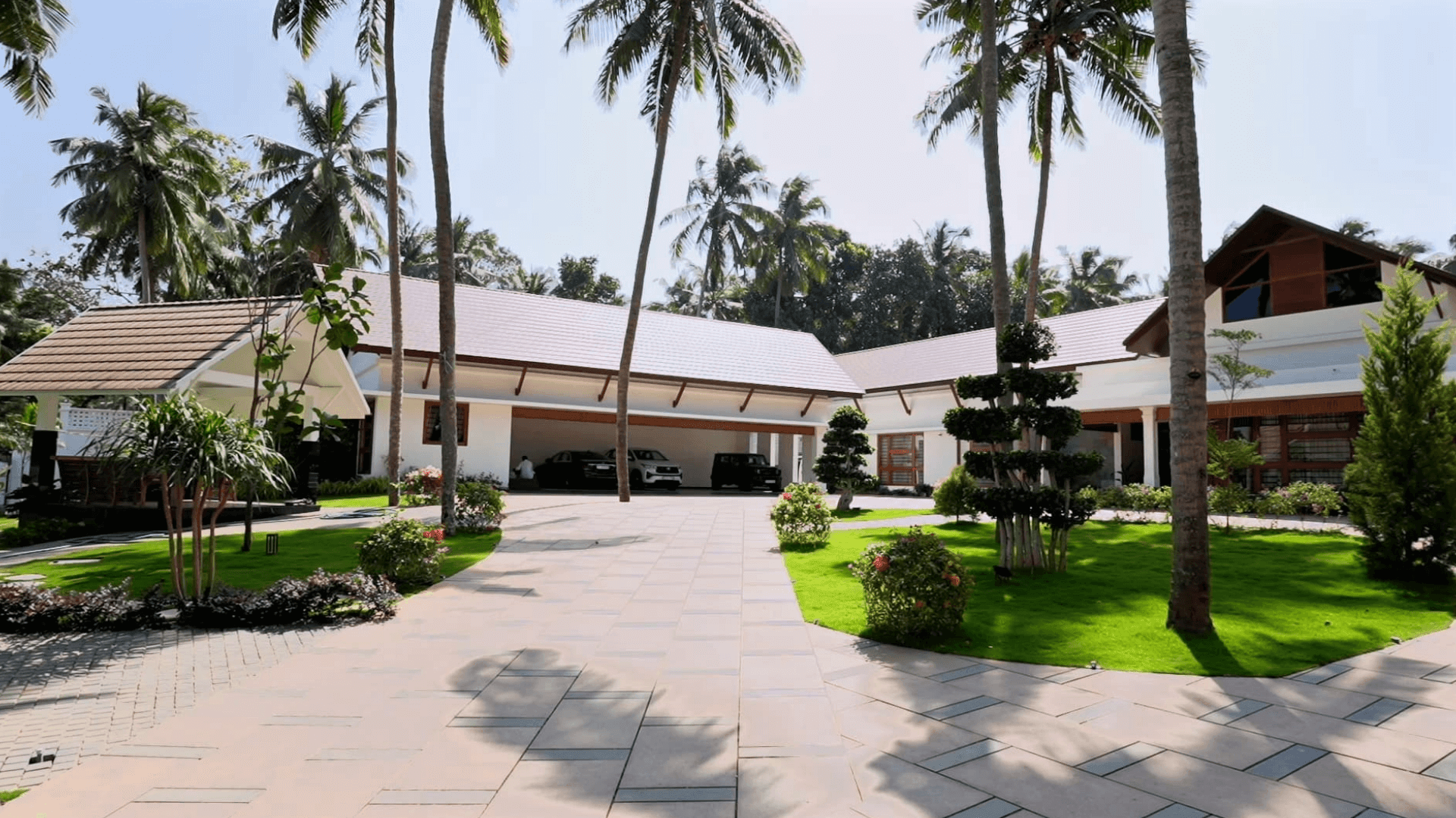 M H Villa: A Blend of Elegance and Comfort in Pannithadam, Kunnamkulam, Thrissur